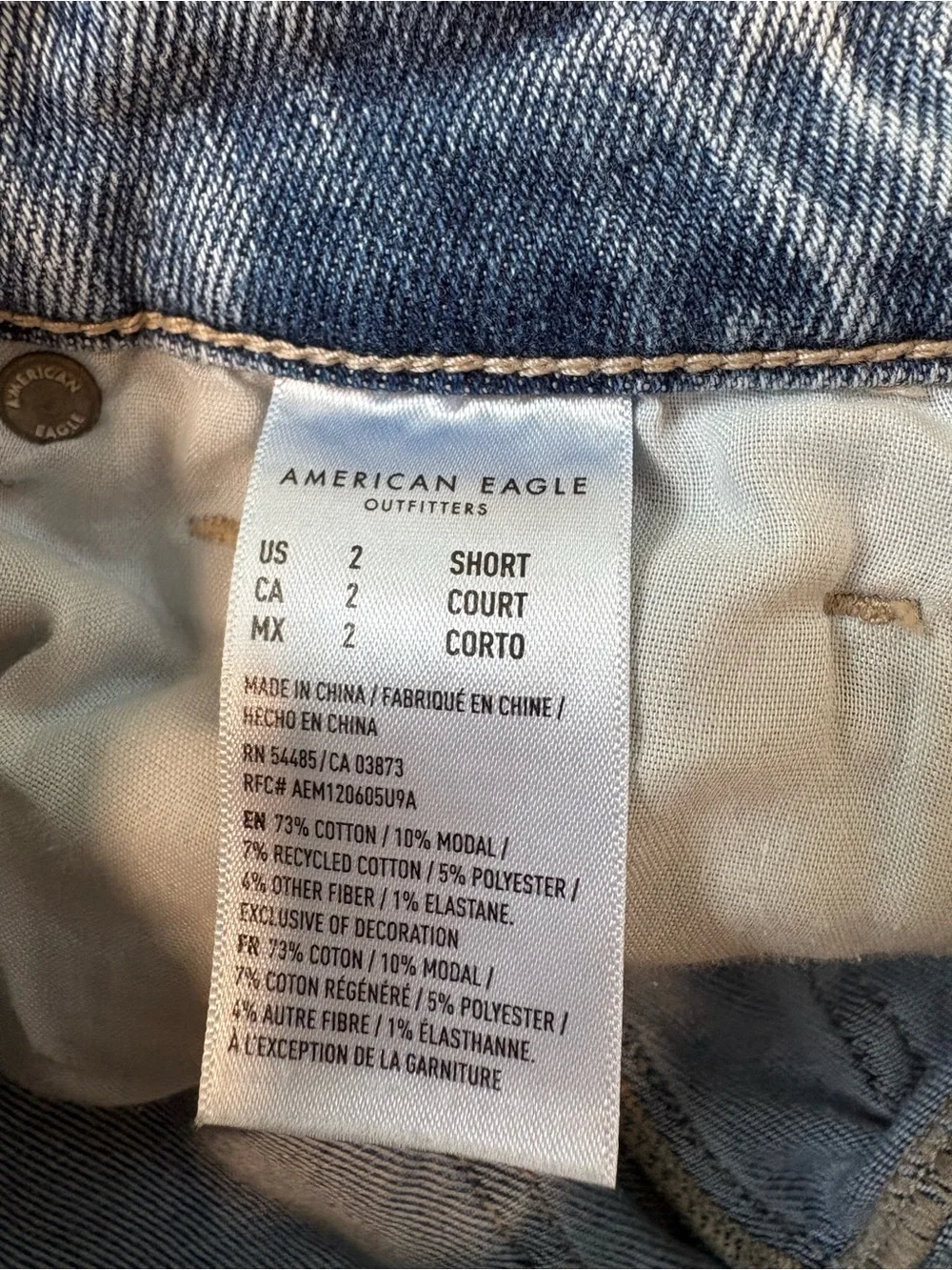 American Eagle Mom Straight Jeans.  Size 2 Short